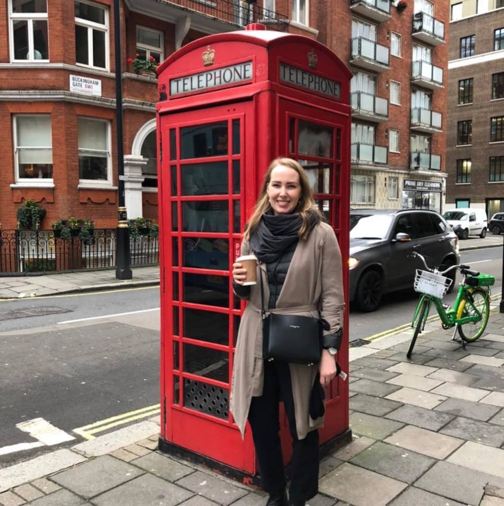 Meet your Posher, Claudia